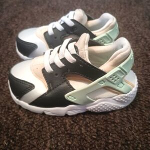 Kids Nike Huarache Run GS 'White Mint Foam Size 5C